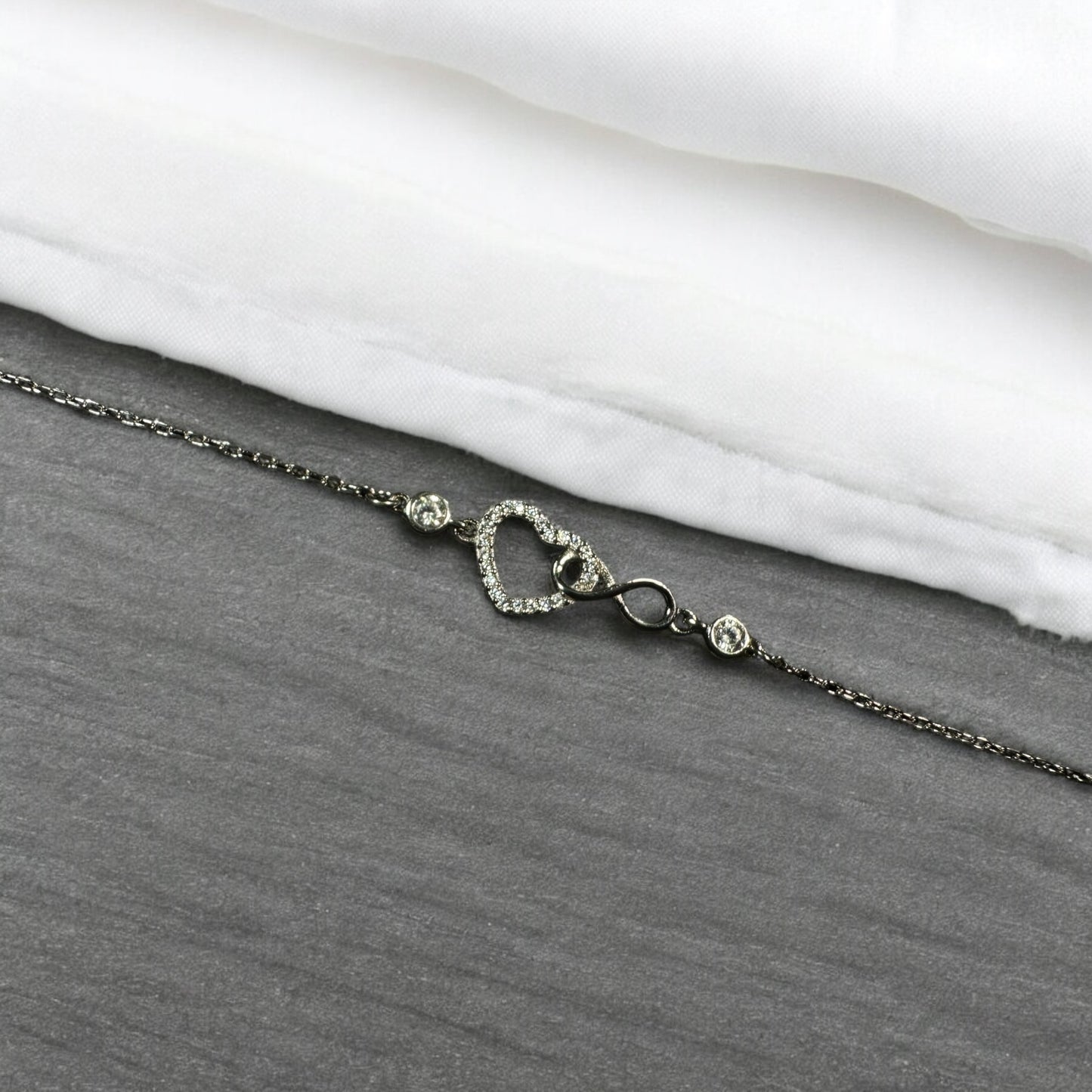 925 Ayar Gümüş Kapli ve Sonsuzluk İşaretli Bileklik