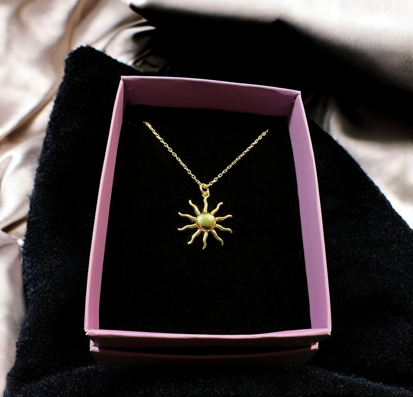 925 Ayar Gümüş Güneş Kolye