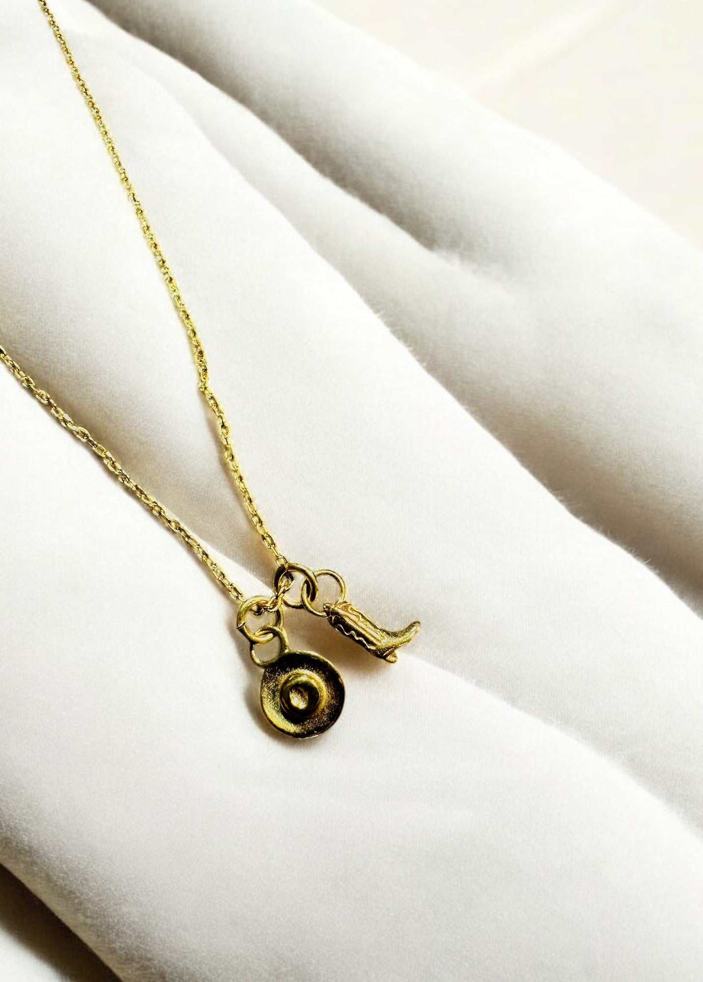 925 Ayar Gümüş Şapka ve Çizme Kolye